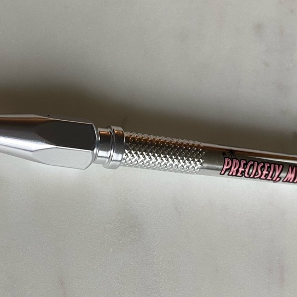 Benefit -Mini Precisely, My Brow Pencil Waterproof Eyebrow Definer - Picture 4 of 6